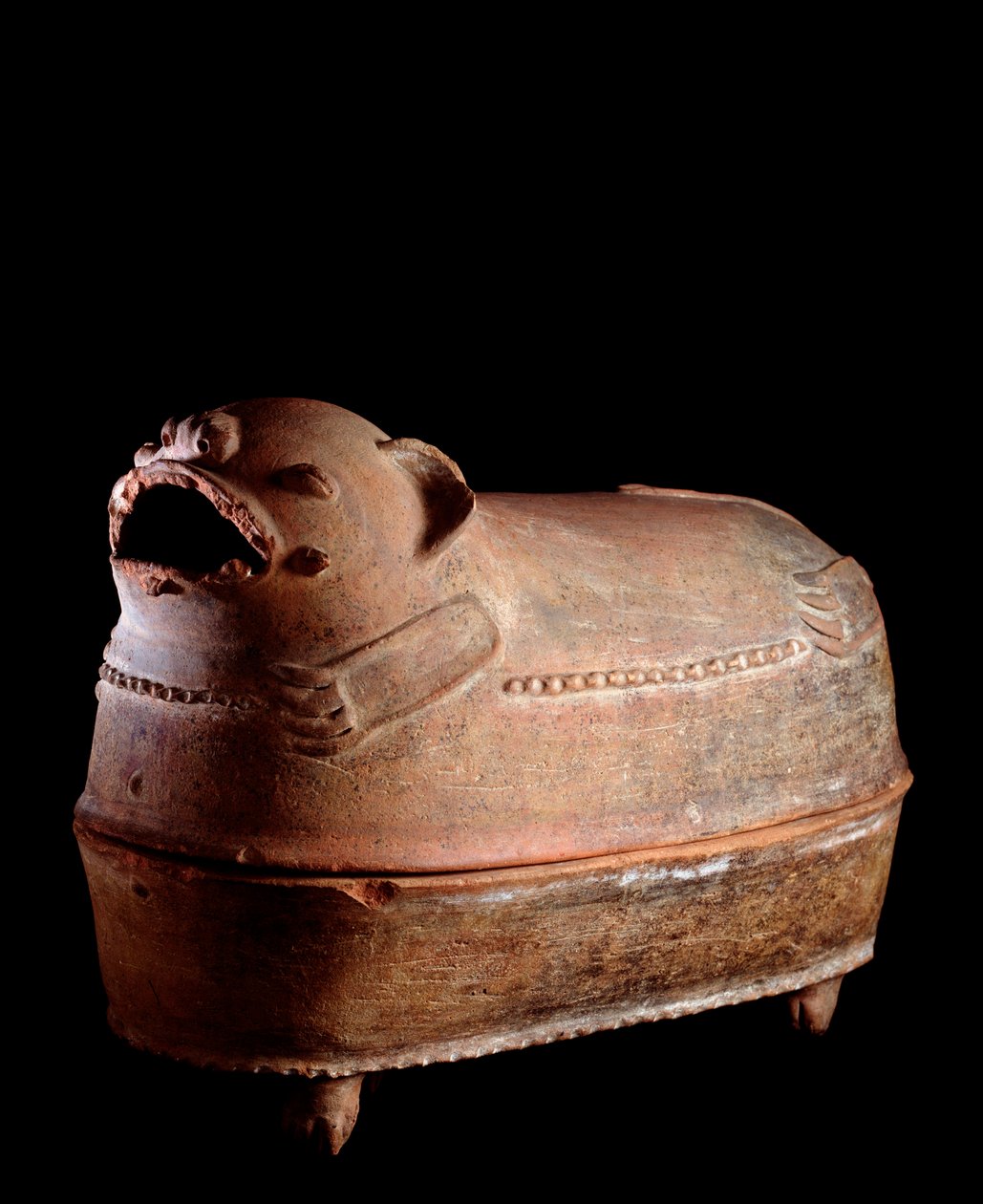 Præcolumbiansk kunst, Maya-civilisation, sen klassisk periode: gravurne af tetrapod-ler med jaguarformet låg. Fra Nebaj, Guatemala. Sol. h. 52 x bredde 70 cm Guatemala, Nationalmuseet for arkæologi og etnologi - præcolumbiansk kunst, Maya-civilisationen, l af Mayan Mayan