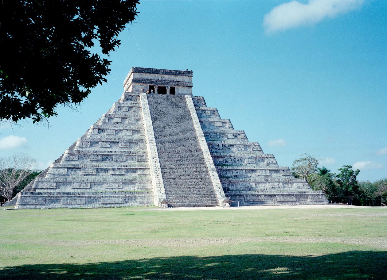 Før colombiansk civilisation: udsigt over stedet for Chichen Itza i Yucatan-regionen. Maya-civilisation, klassisk periode og Maya-renæssance, 750-1200 e.Kr. Mexico af Mayan Mayan