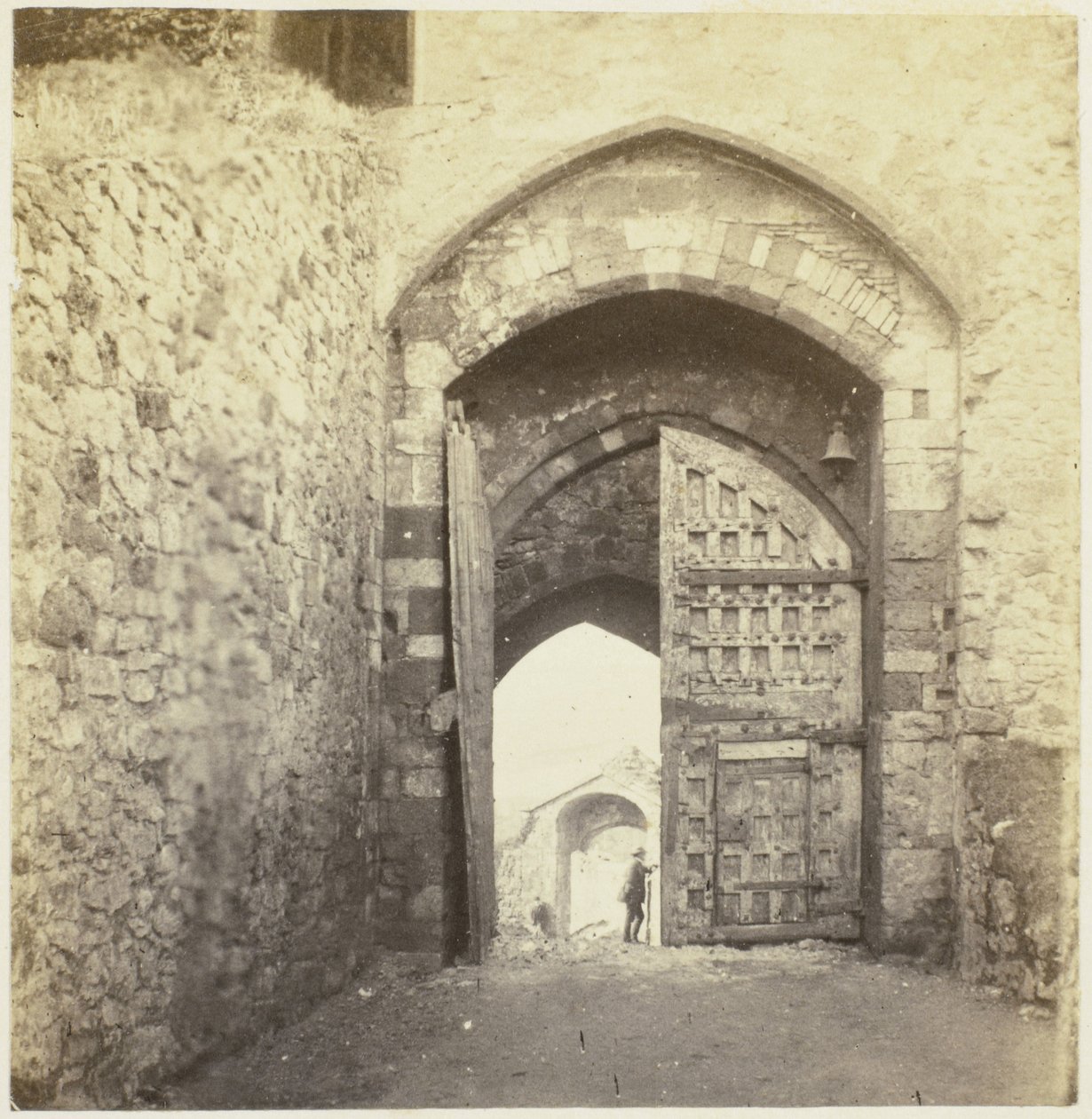 Portaal van Carisbrooke Slot Carisbrooke; Gateway (titel på objekt) af McLean and Melhuish