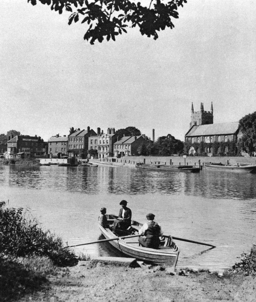 Færge over Themsen til London Apprentice inn, Isleworth, London, 1926-1927. af McLeish