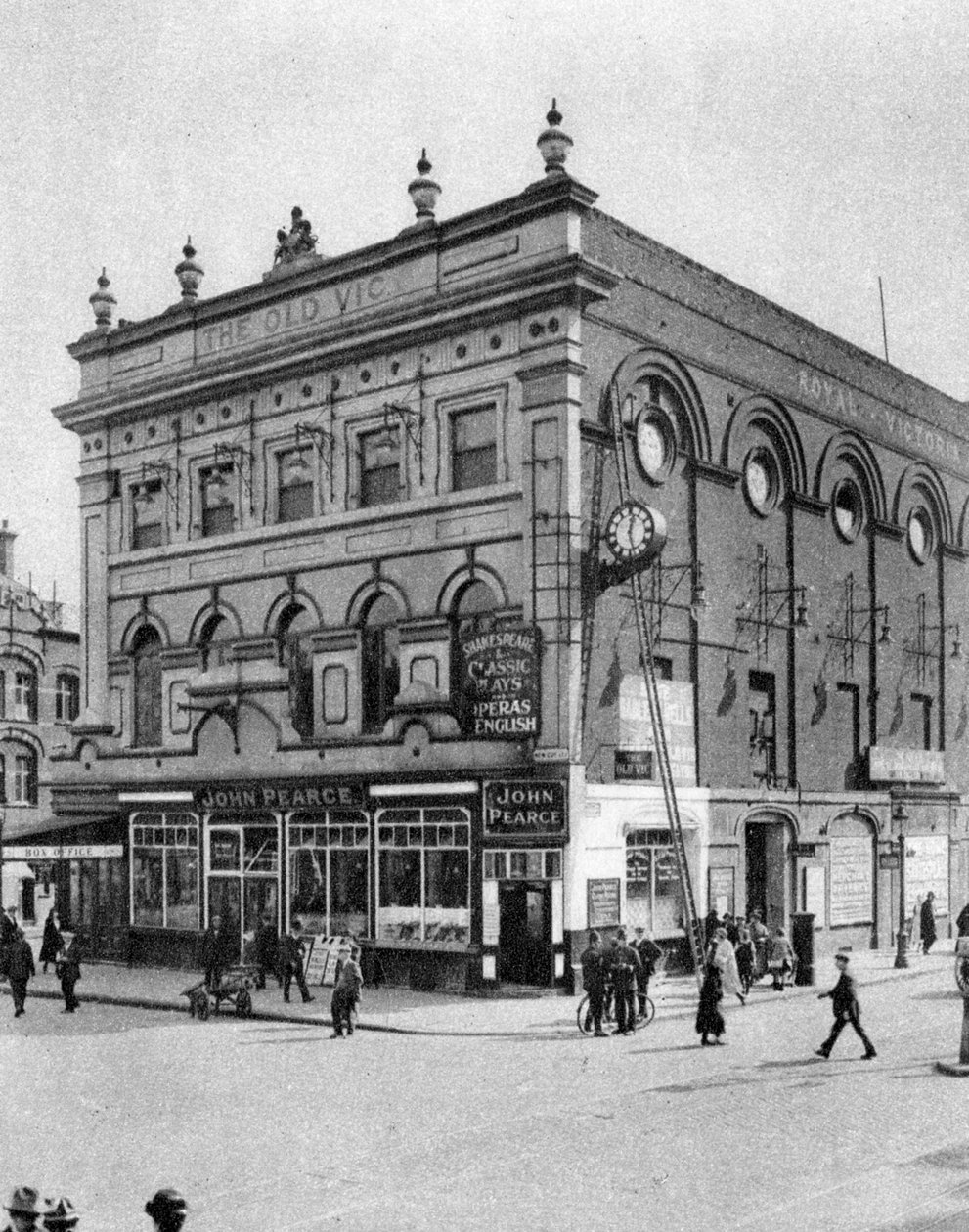 The Old Vic, London, 1926-1927 af McLeish