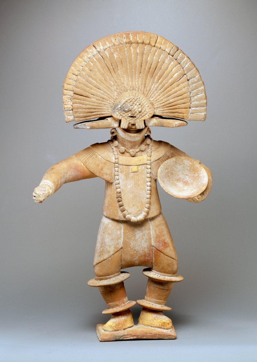 Danserinde med hovedbeklædning (lertøj) (se også 422924) af Mesoamerican