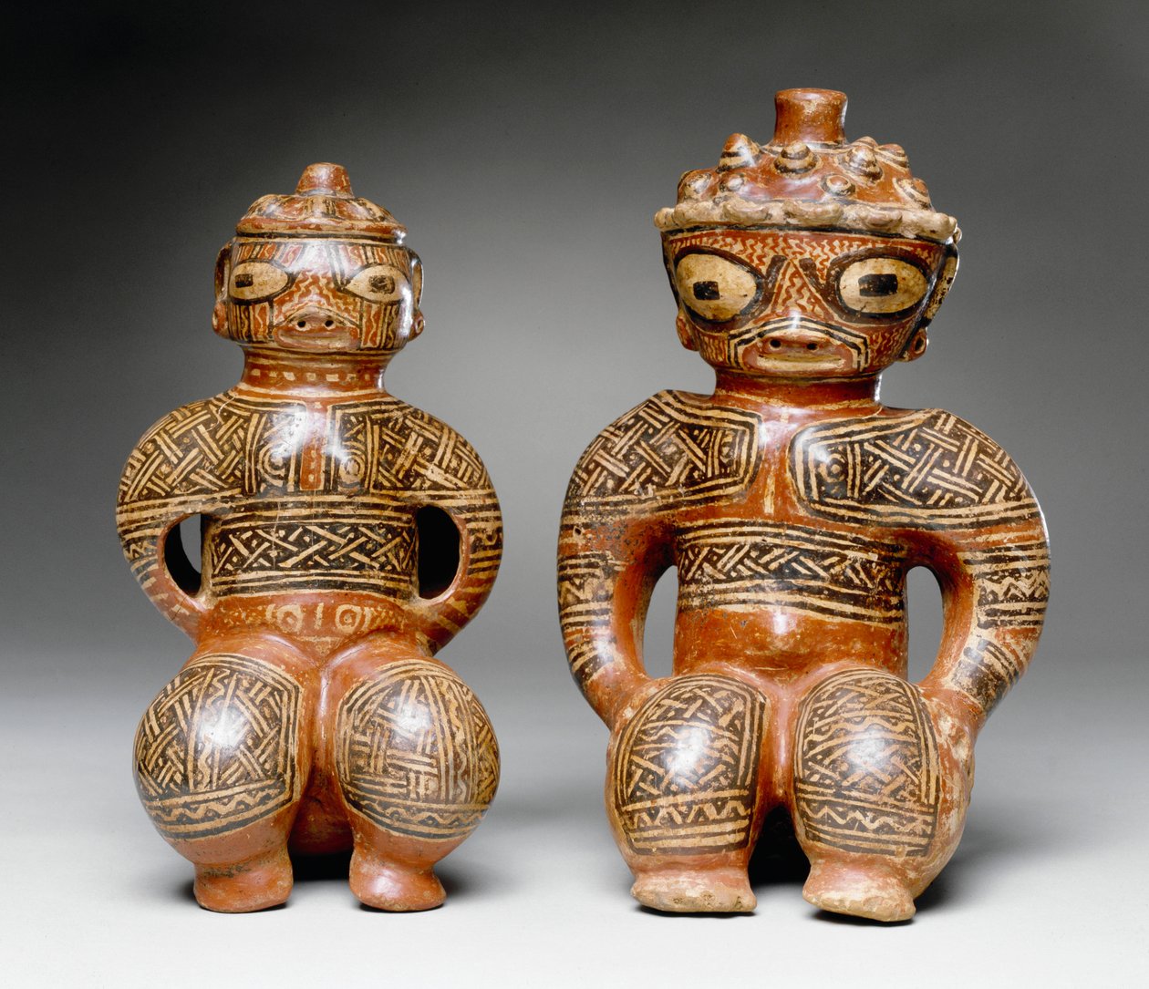 To siddende figurer, Nosara, Nicoya, 800-1100 (keramik) af Mesoamerican