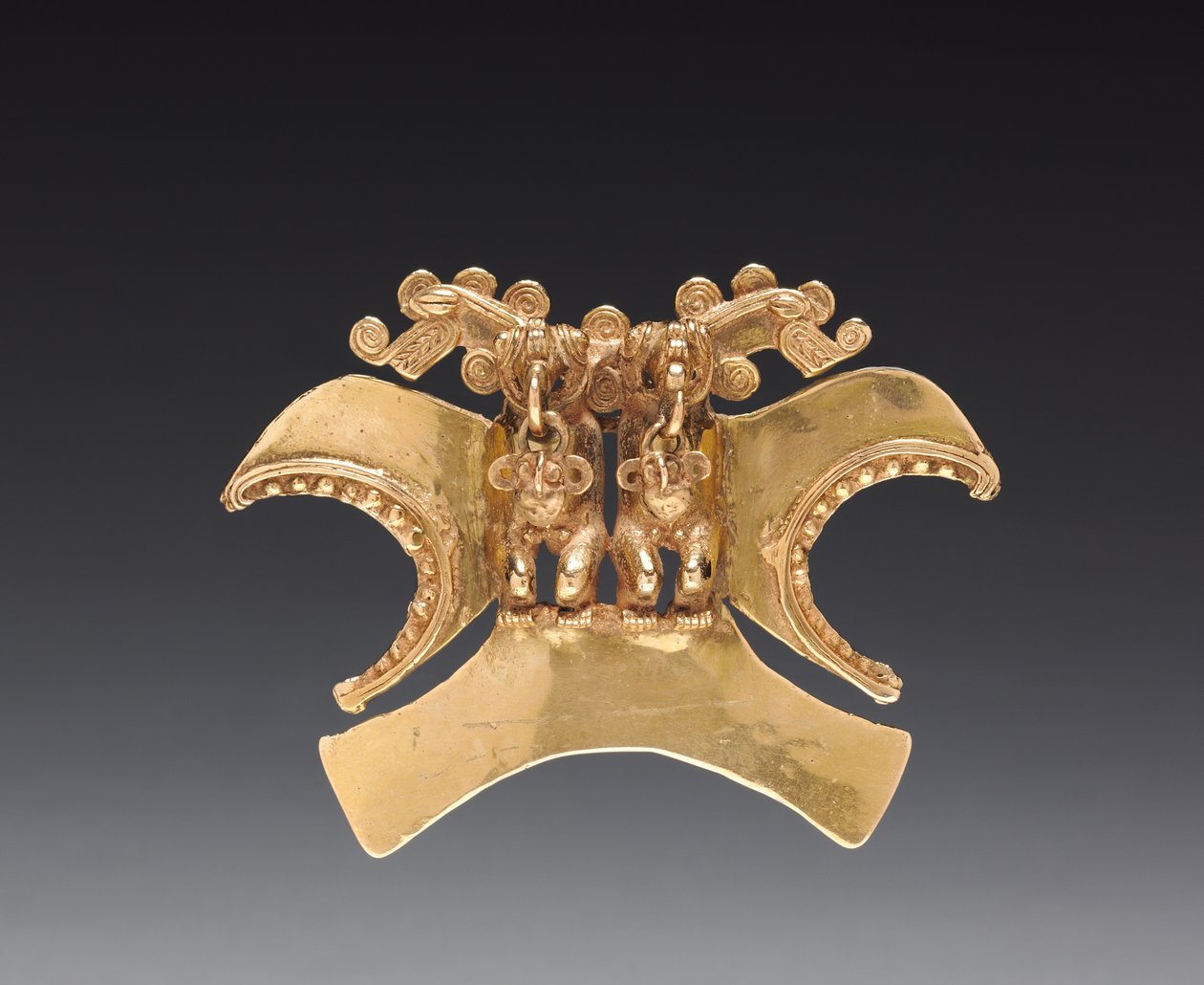 Dobbelt fuglehoved figurvedhæng, ca. 1000-1500 (støbt og hamret guld) af Mesoamerican Mesoamerican