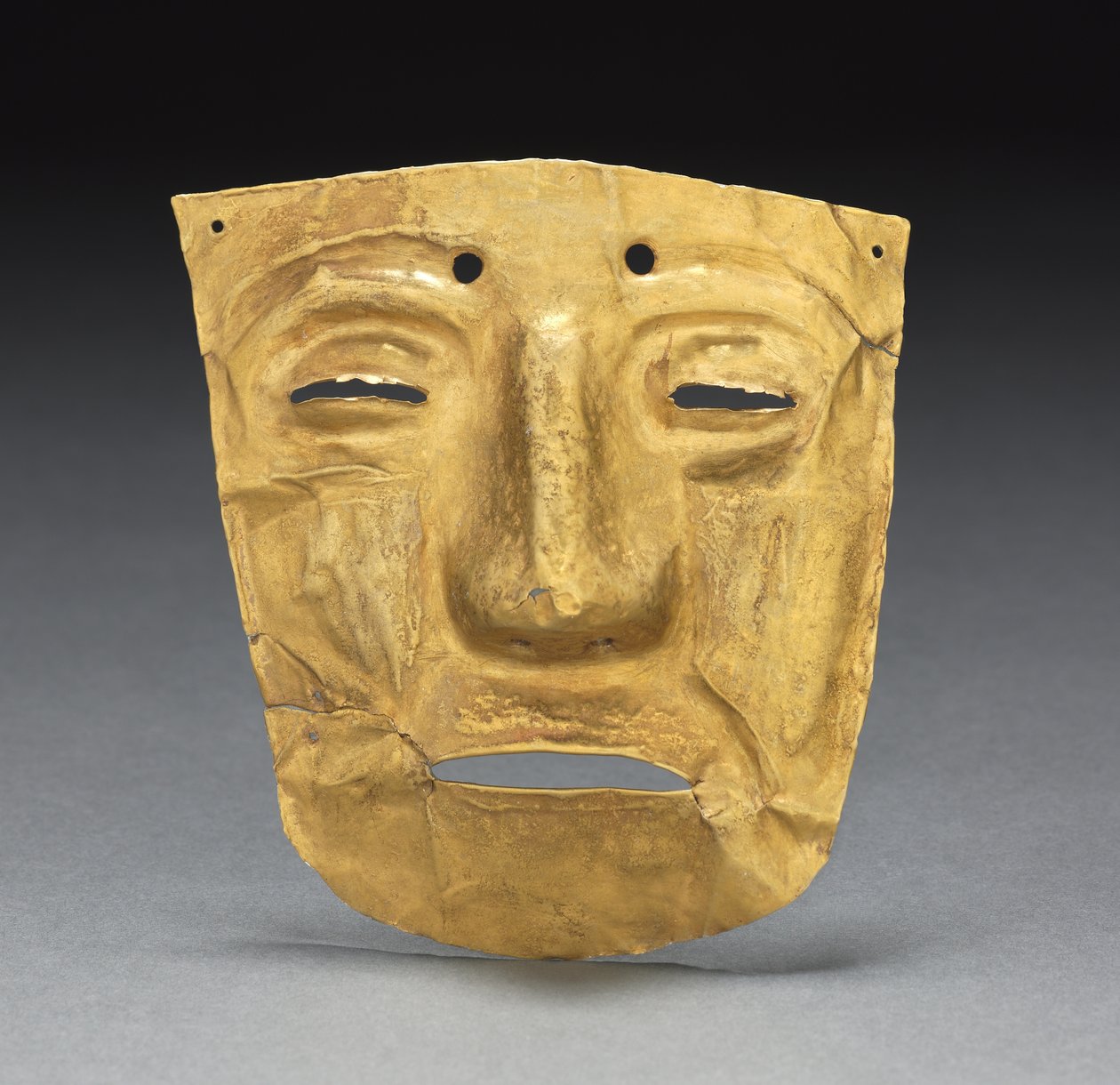 Maskeprydning, ca. 700-1550 (hamret og skåret guld) af Mesoamerican Mesoamerican