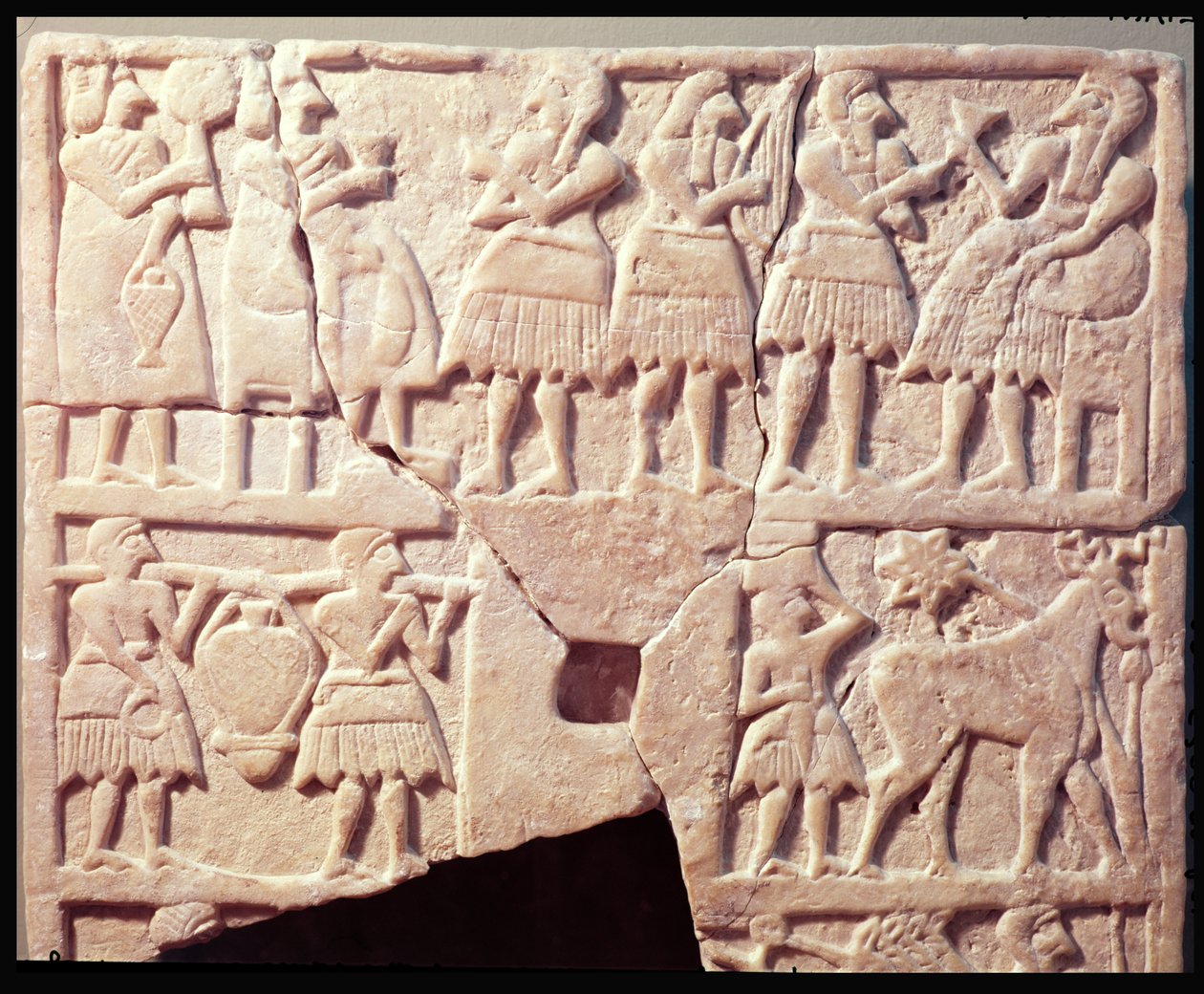 Votivplade med en offerscene, fra Diyala, tidlig dynastisk periode, 2600-2500 f.Kr. af Mesopotamian
