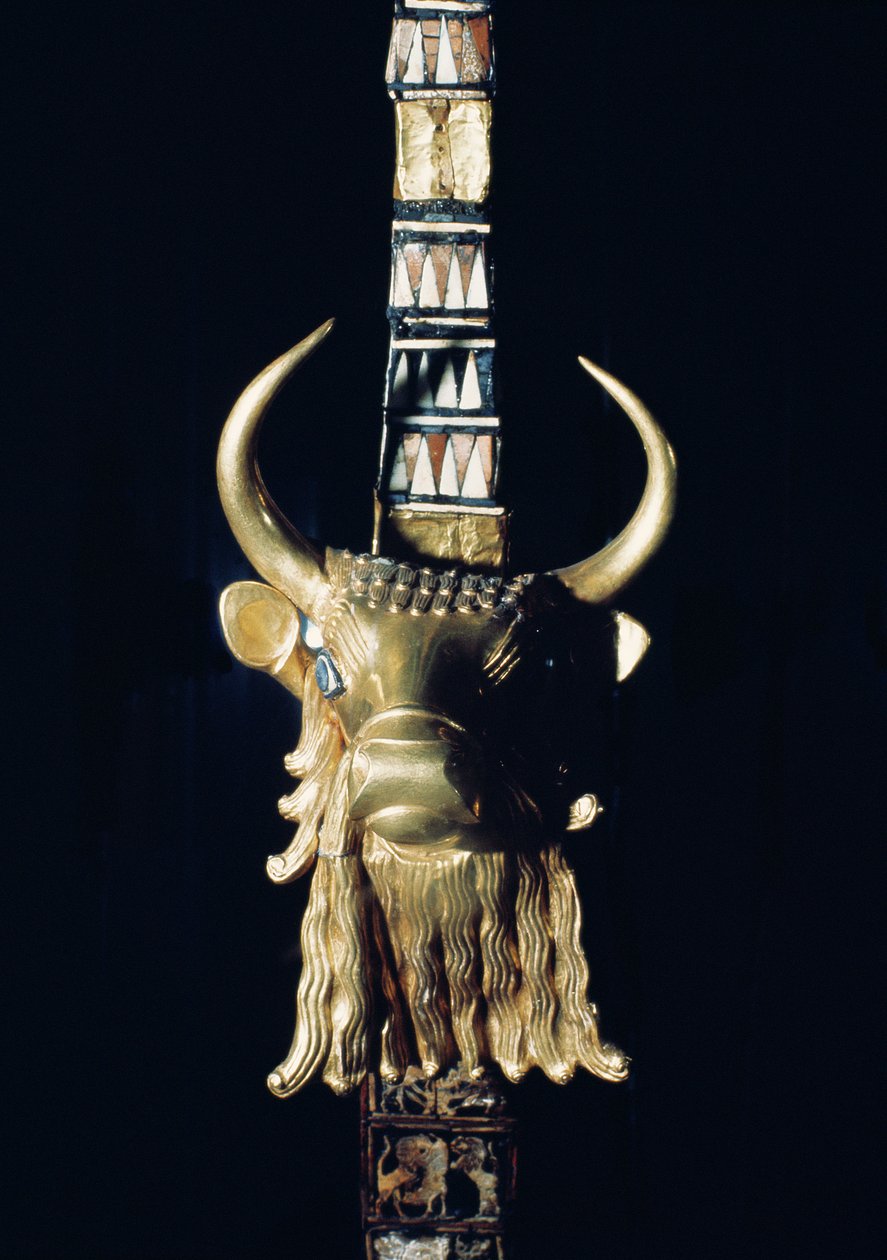 Hoved af en tyr, dekoration fra en harpe, 2800-2300 f.Kr. (forgyldt træ) (se 198659) af Mesopotamian