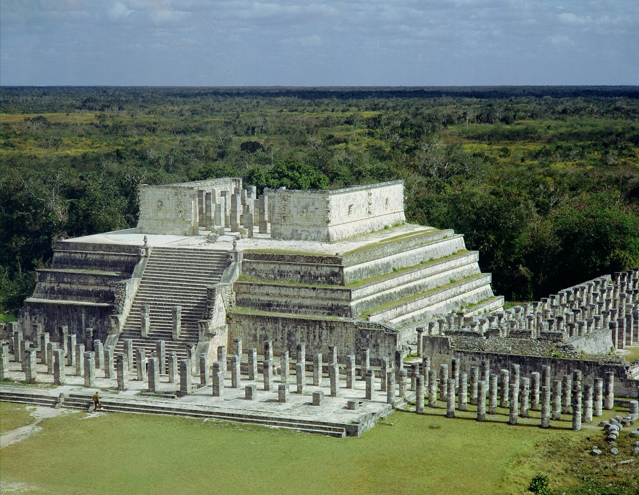 Udsigt over krigernes tempel (eller 1000 søjler) efter 150 e.Kr af Mexican School