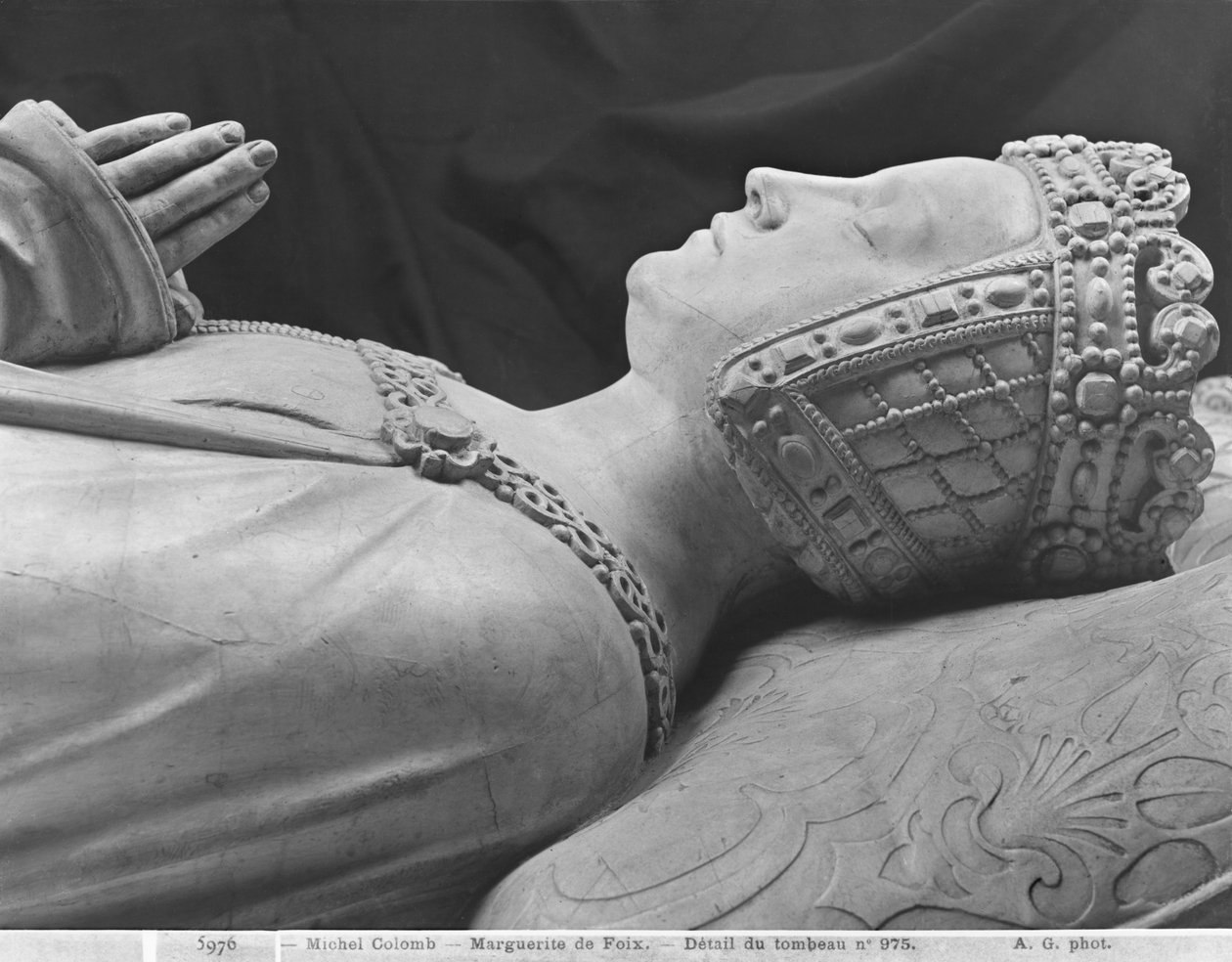 Nantes, St. Peter og St. Paul-katedralen, Graven af Frans II, Hertugen af Bretagne og Marguerite af Foix, detalje af Marguerite de Foix, 1502-07 gipsstøbt af marmor bw foto af Michel Colombe
