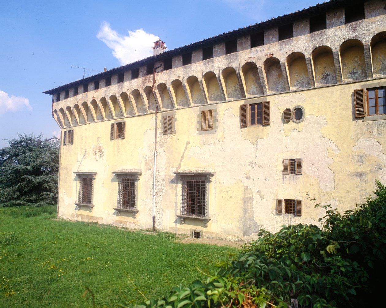 Medici Villa af Cafaggiolo, påbegyndt 1451 af Michelozzo di Bartolommeo