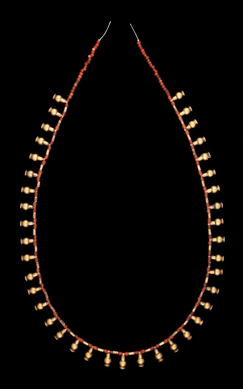 Guldflaskevedhæng med karneolperlehalskæde af Middle Kingdom Egyptian