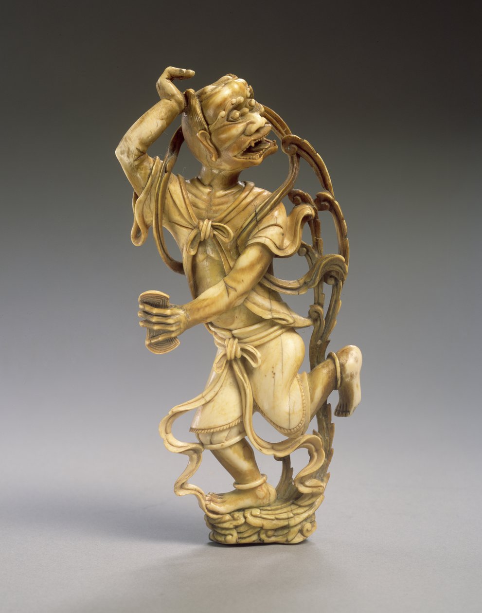 En figur af Kui xing (udskåret elfenben) (se også 272116) af Ming Dynasty Chinese School