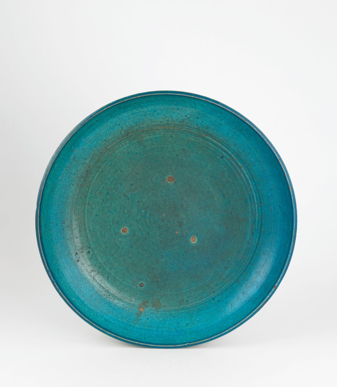 Fad (stentøj med turkis glasur) af Ming Dynasty Chinese School