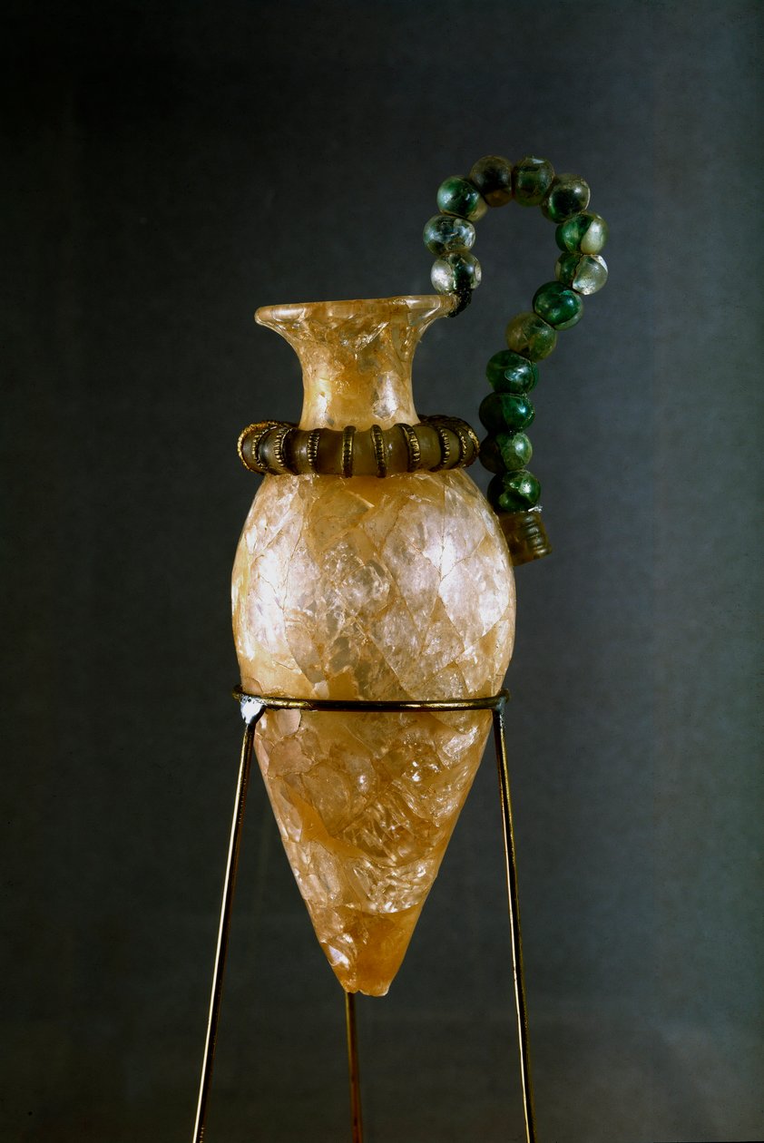Minoisk kunst: rhython eller rhyton eller rython (apparatvase) i bjergkrystal og kobber fra skatterummet i helligdommen Zakros på Kreta. 1700-1400 f.Kr., arkæologisk museum - Minoisk kunst: bjergkrystal og kobberrhyton (rituel sprinkler) fra skatkammeret af Minoan