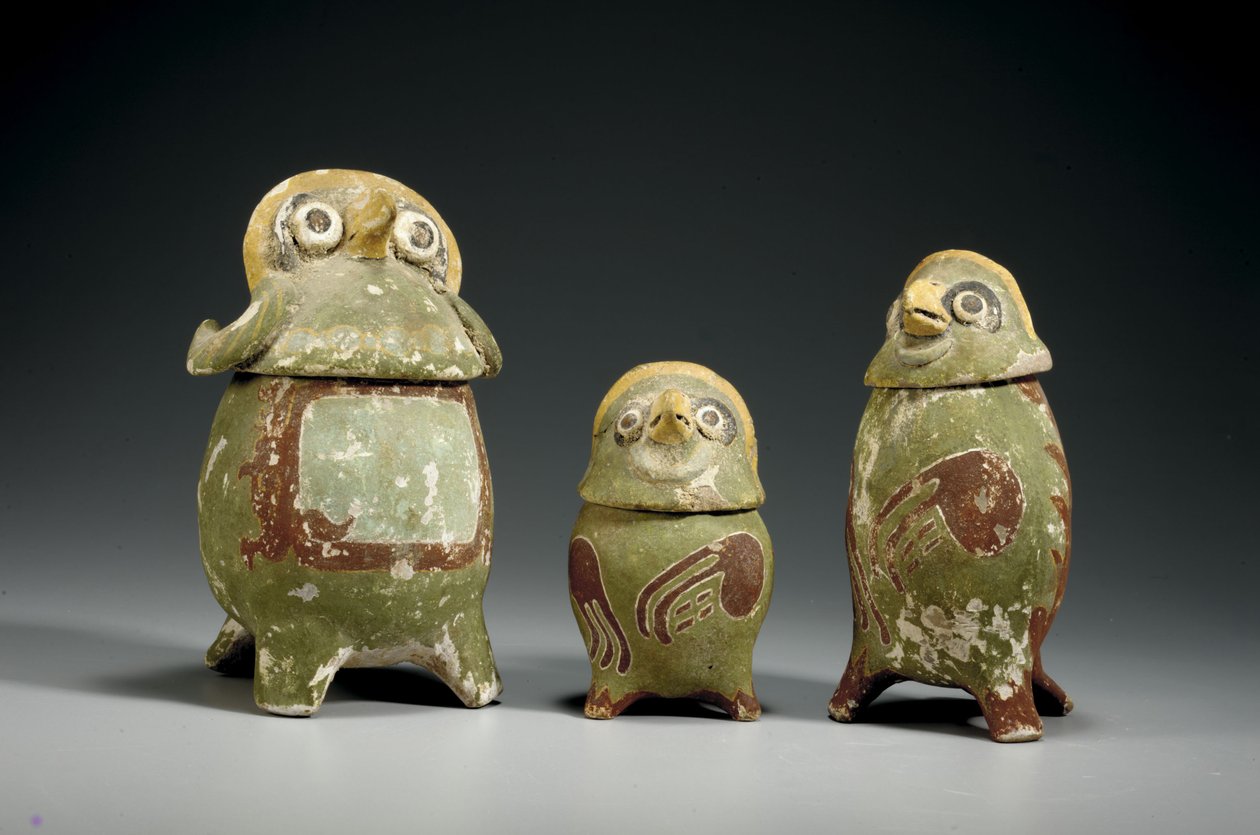 Tre Mixtec polykrome terracotta-figurer, ca. 900-1200 af Mixtec