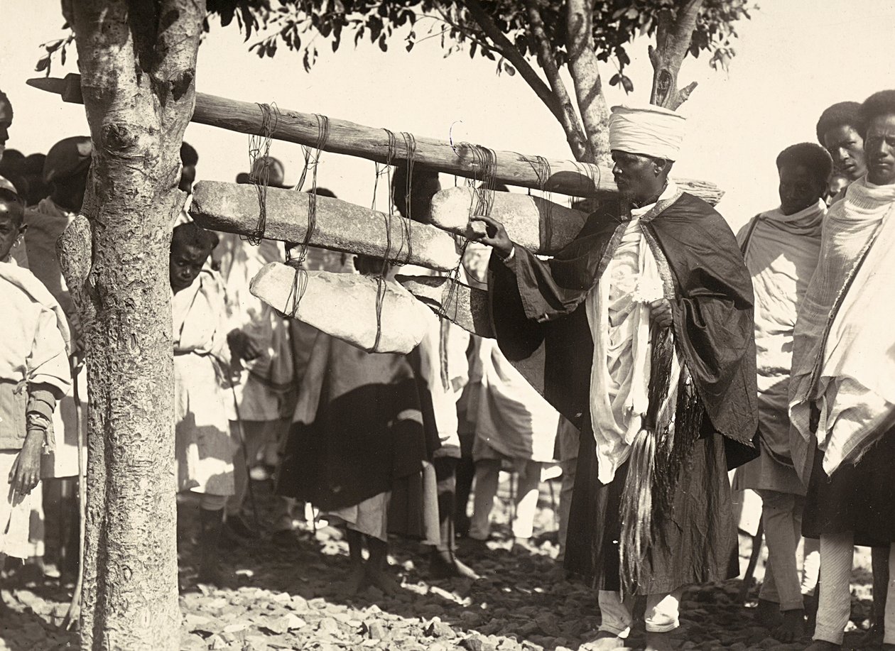 Building an Empire i den fascistiske tidsalder: Abessiniske klokker, 09/05/1936 (s/h foto) af Modestino Baldinetti
