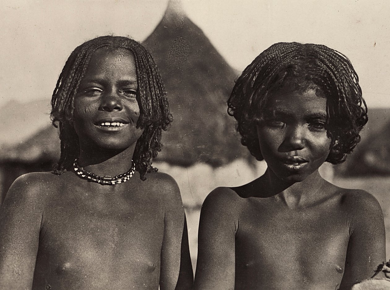 Opbygning af et imperium i den fascistiske tidsalder: Maria-piger i Eritrea, 09/05/1936 (s/h-foto) af Modestino Baldinetti