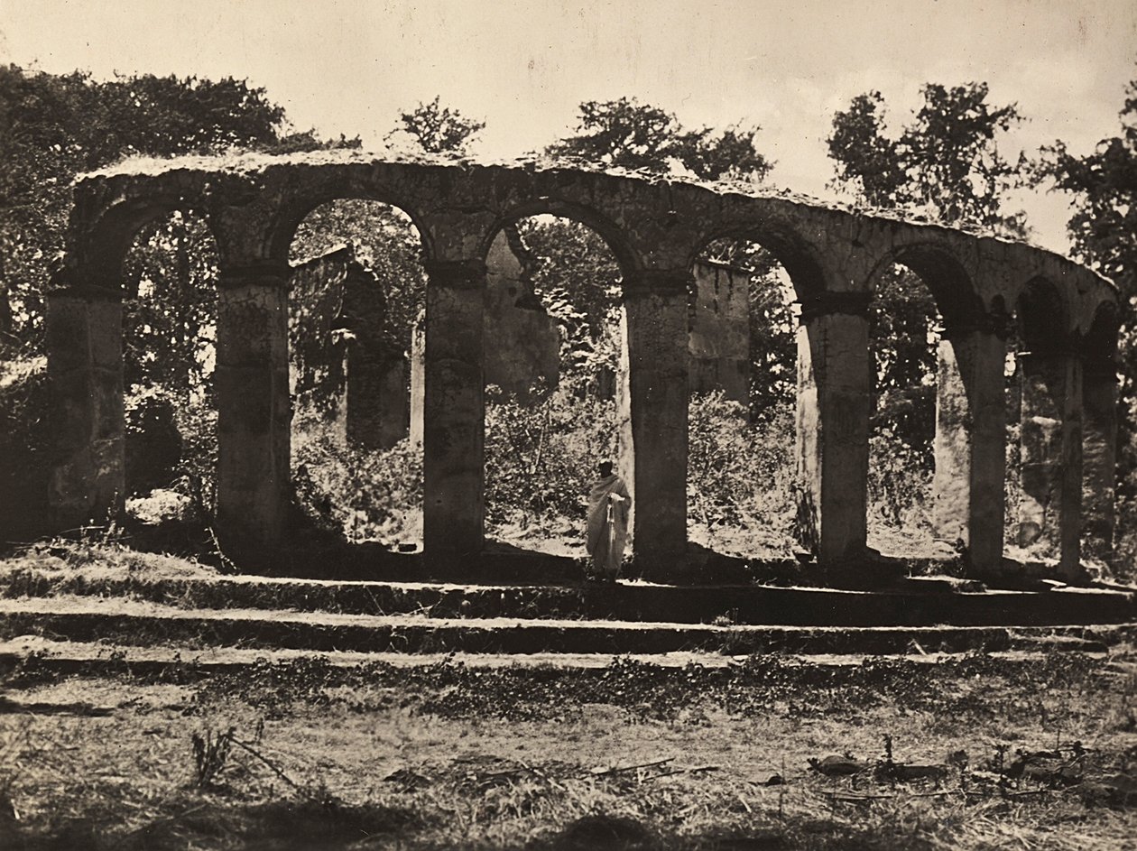 1 Kong Fasiladas tempel i Gondar, Etiopien, 09/05/1936 (s/h-foto) af Modestino Baldinetti