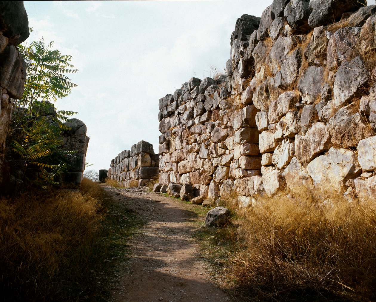 Mykensk kunst: adgang til den øvre fæstning af det mykenske citadel, Tiryns Byen, omkring 1200 f.Kr. Grækenland af Mycenaean