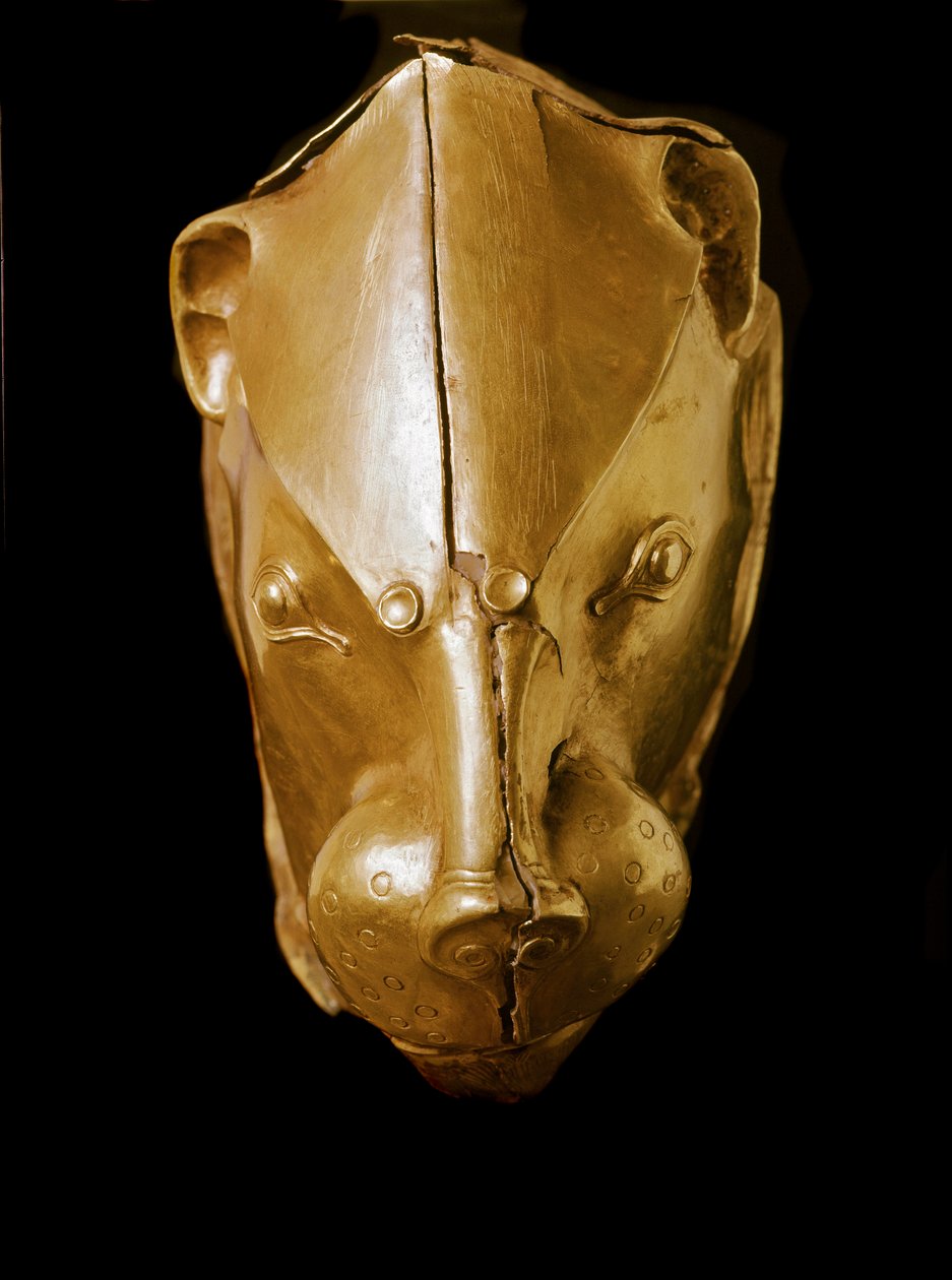 Mycensk kunst: rhython eller rhyton eller gylden rython (apparatglas) i form af et løvehoved fra grav IV, Mykenes. 16. århundrede f.Kr. Svag. 14 cm Athenes, nationalt arkæologisk museum - Mykensk kunst: guld løvehoved rhyton (ceremoniglas) fra Gra af Mycenaean