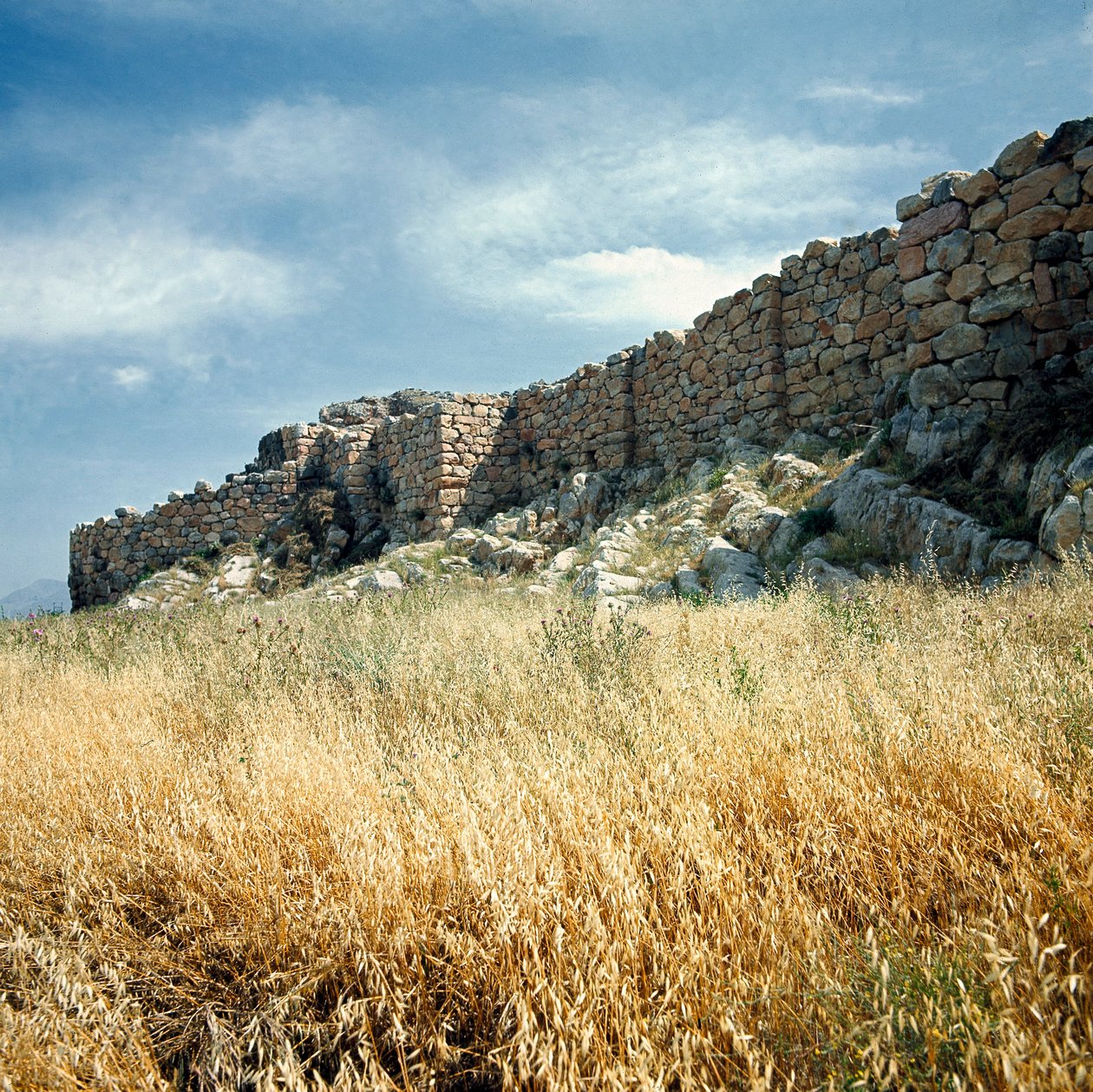 Mykensk kunst: udsigt over ruinerne af muren i Tiryns Byen bygget omkring 1200 f.Kr. Grækenland af Mycenaean