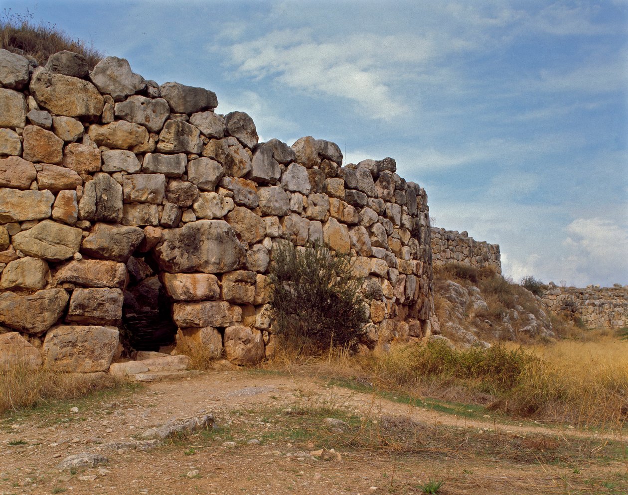 Mykensk kunst: vestlig trappe, der giver adgang til det mykenske citadel, byen Tiryns, omkring 1200 f.Kr. Grækenland af Mycenaean