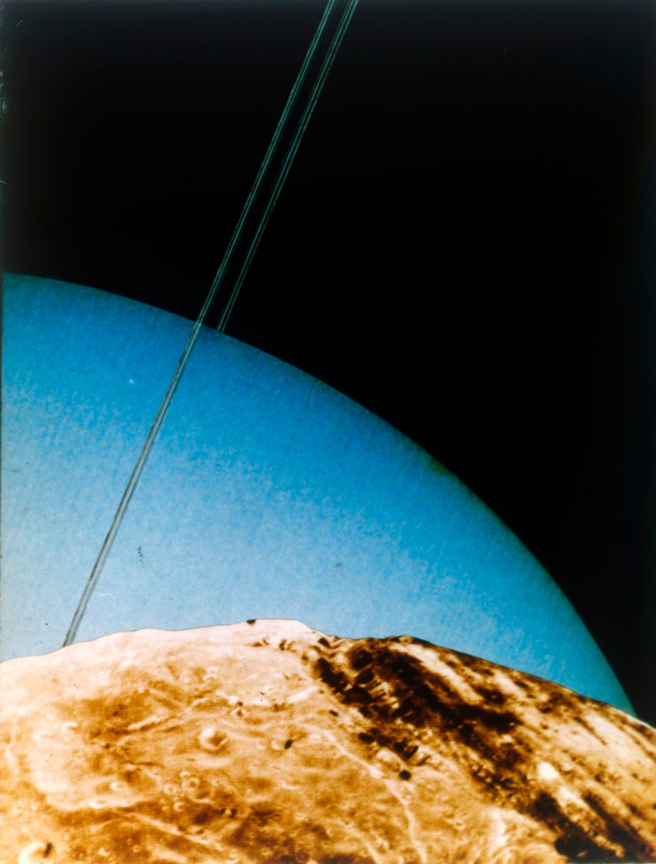 Uranus set fra Miranda, 1986. af NASA Images