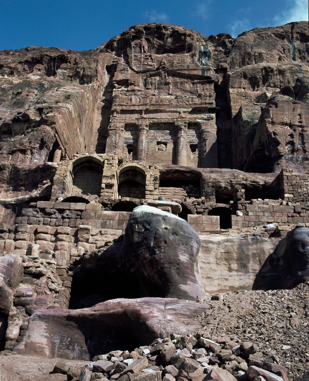 Udsigt over urnegraven, 6. århundrede f.Kr af Nabatean Nabatean