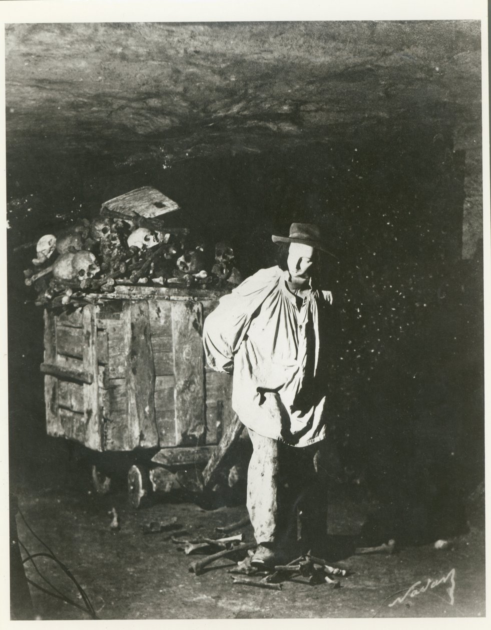 Katakombernes indre, Paris, 1861 af Nadar
