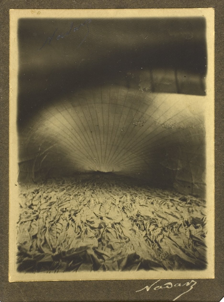 Interiør af Le Géant Inflating, 1863 af Nadar