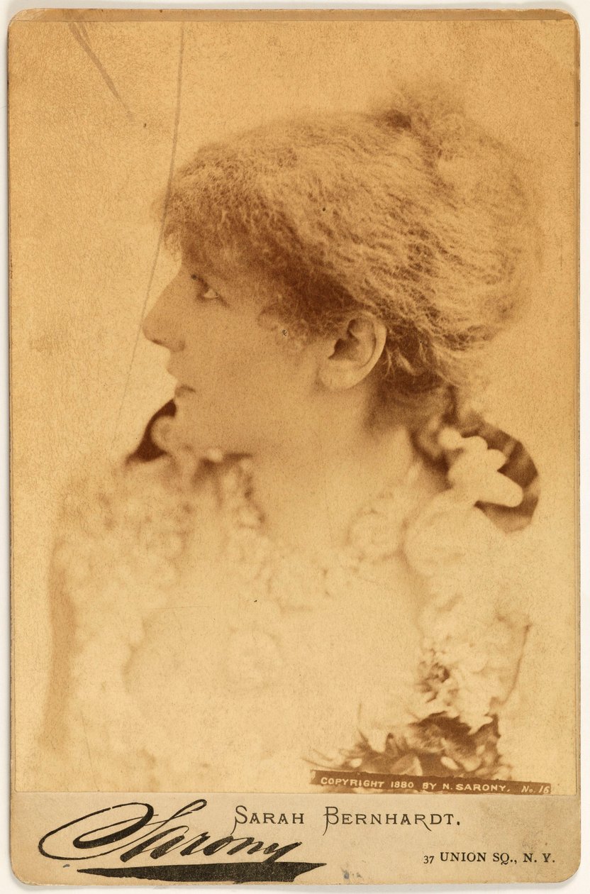 Porträt von Rosine Bernard, genannt Sarah Bernhardt (1844-1923), Schauspielerin af Napoleon Sarony
