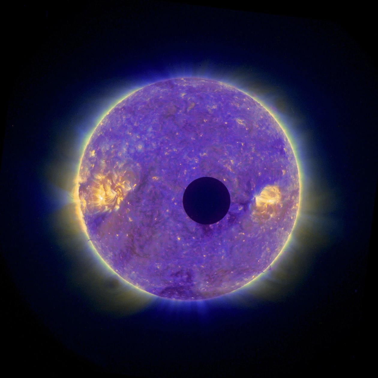 Solformørkelse: Månen passerer foran Solen 25. februar 2007 og viser solkorona. Billede taget fra rummet af STEREO-B. Kredit: NASA. Videnskab Astronomi af National Aeronautics and Space Administration National Aeronautics and Space Administration