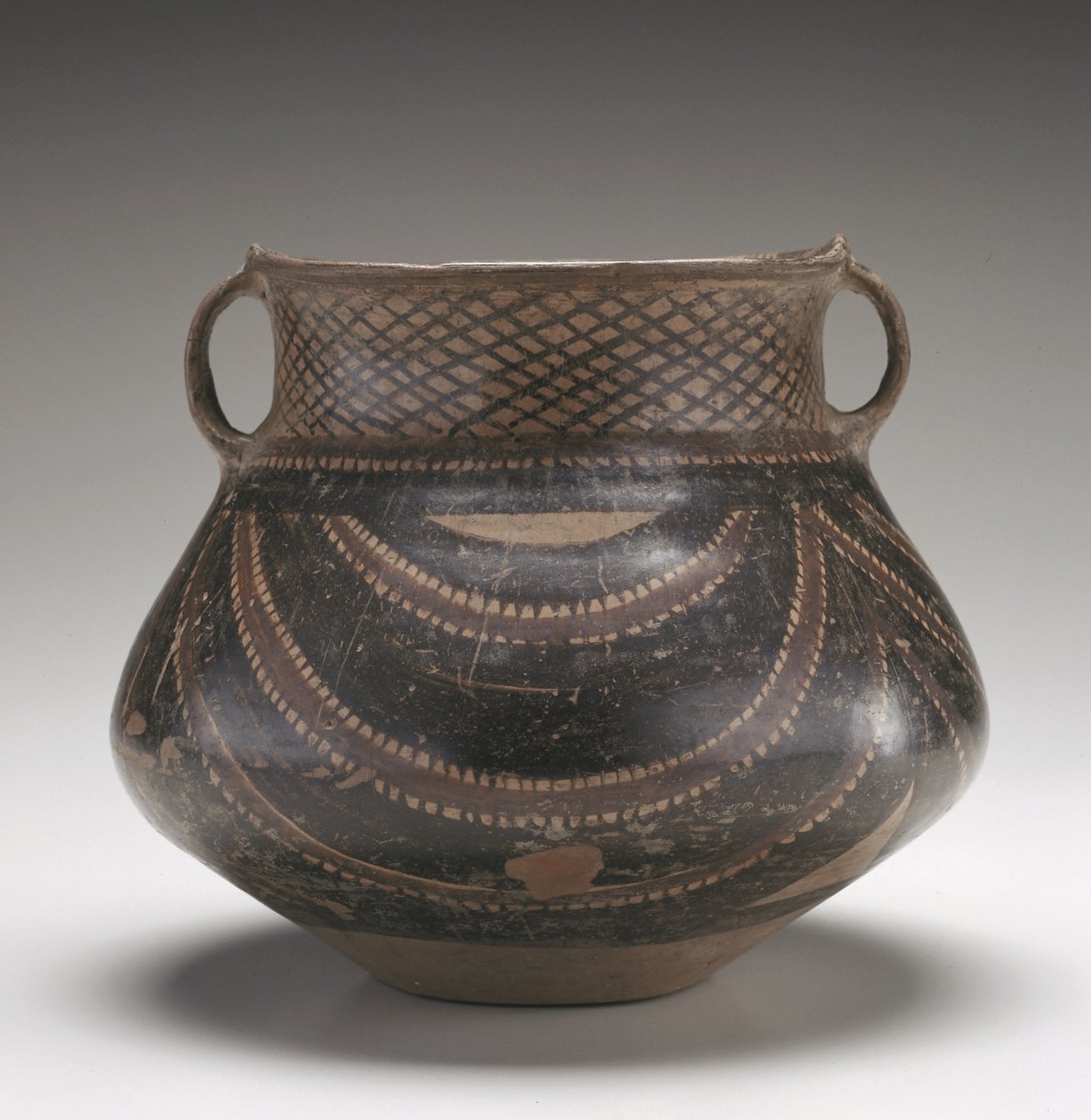 Urn, Gansu-provinsen, ca. 2000 f.Kr. (keramik) af Neolithic Period Chinese School