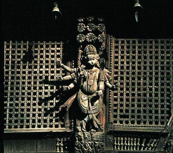 Detalje fra det ydre (træ) af Nepalese School