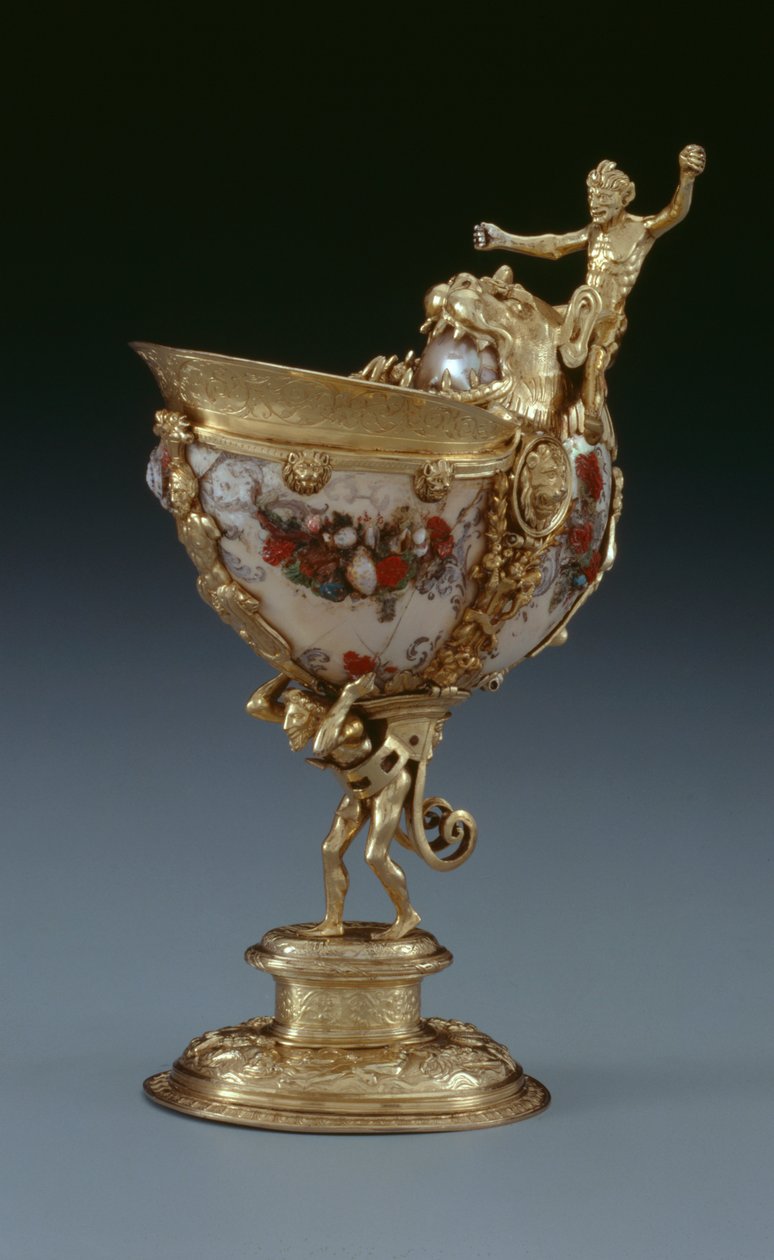 Nautilus kop, ca. 1560 (forgyldt sølv, nautilus & malet perlemor) af Netherlandish School
