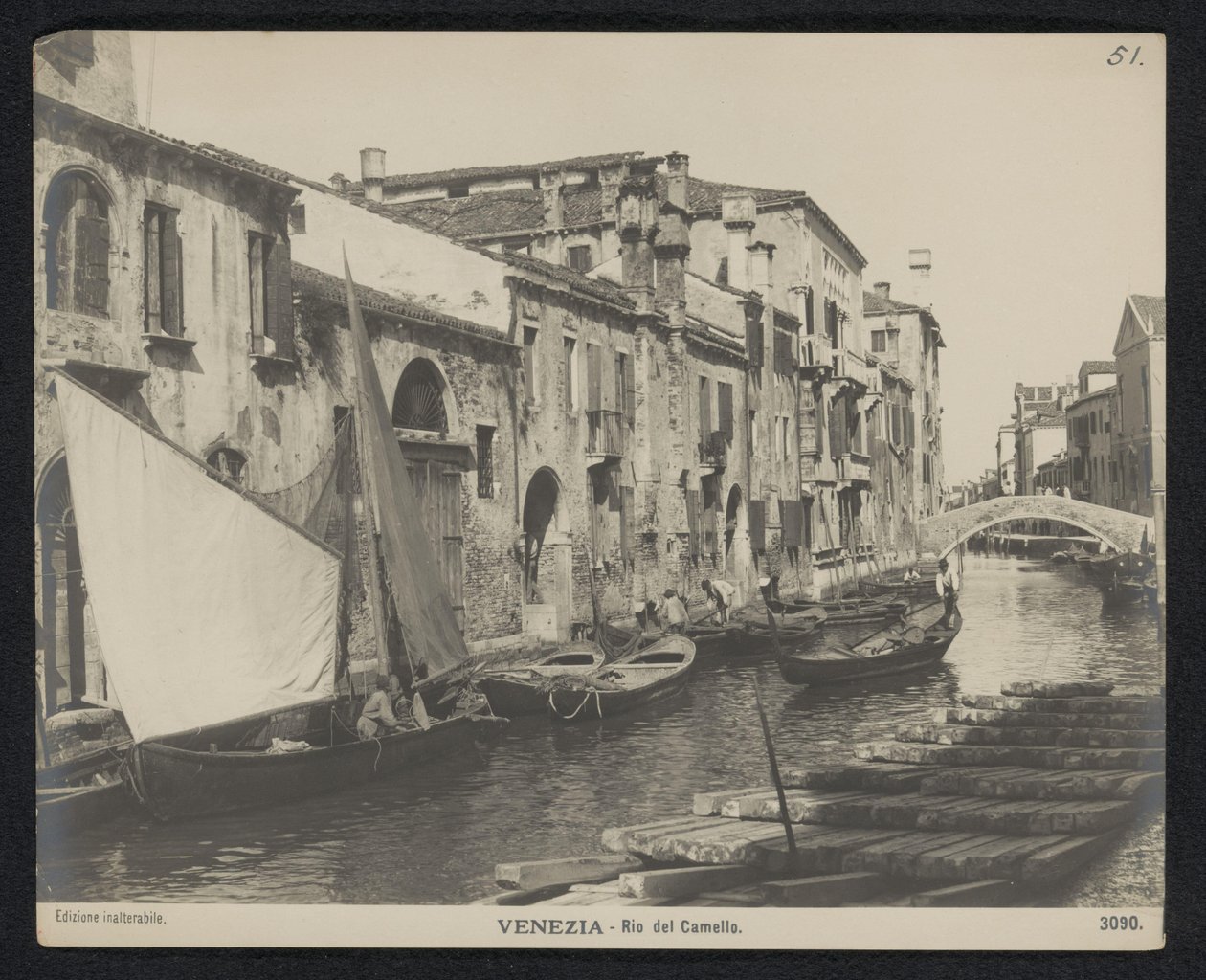 Udsigt over Rio del Camello i Venedig Venedig - Rio del Camello (titel på objekt) af Neue Photographische Gesellschaft