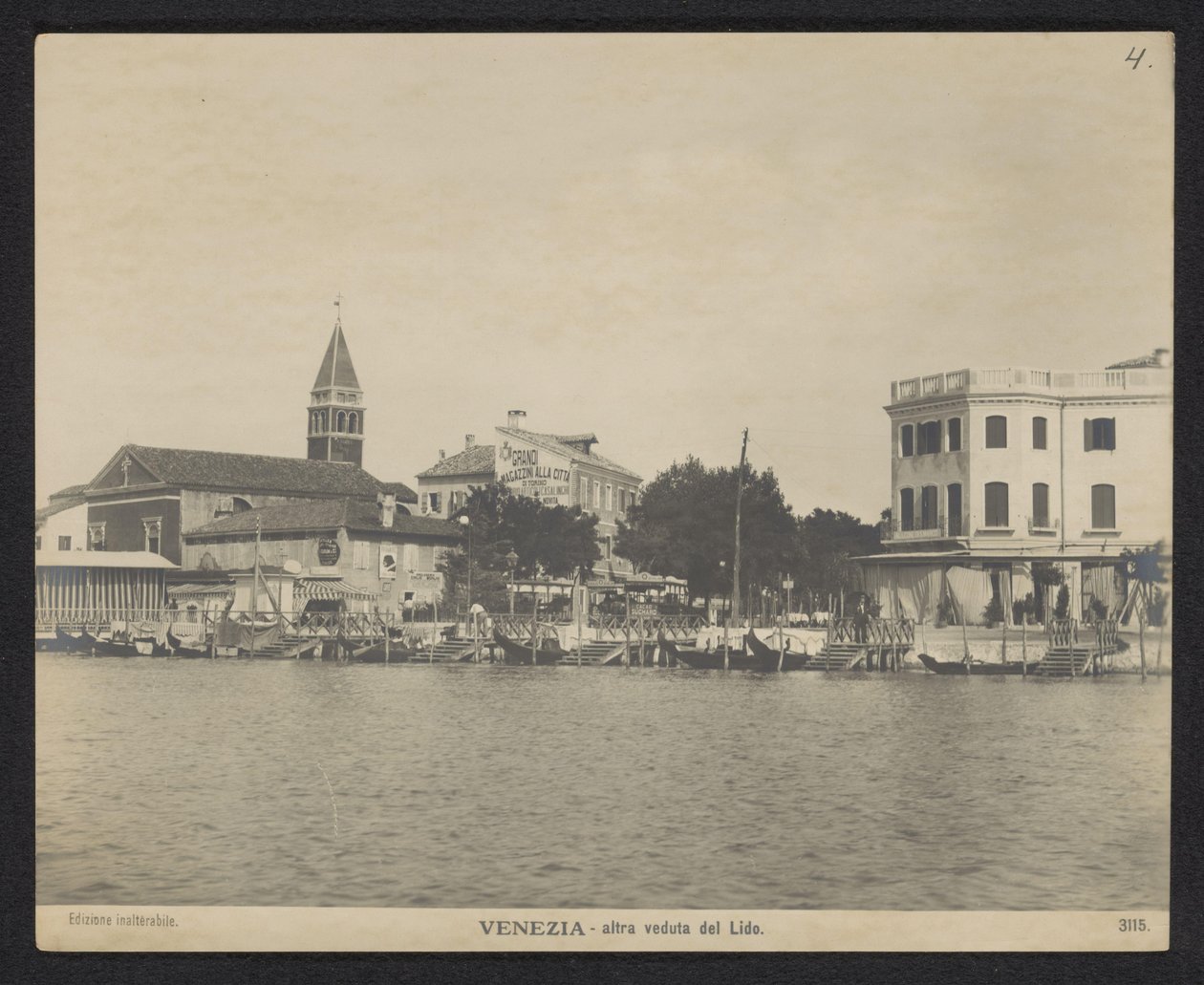 Udsigt over Lido kajen Venedig - altra veduta del Lido (titel på objekt) af Neue Photographische Gesellschaft
