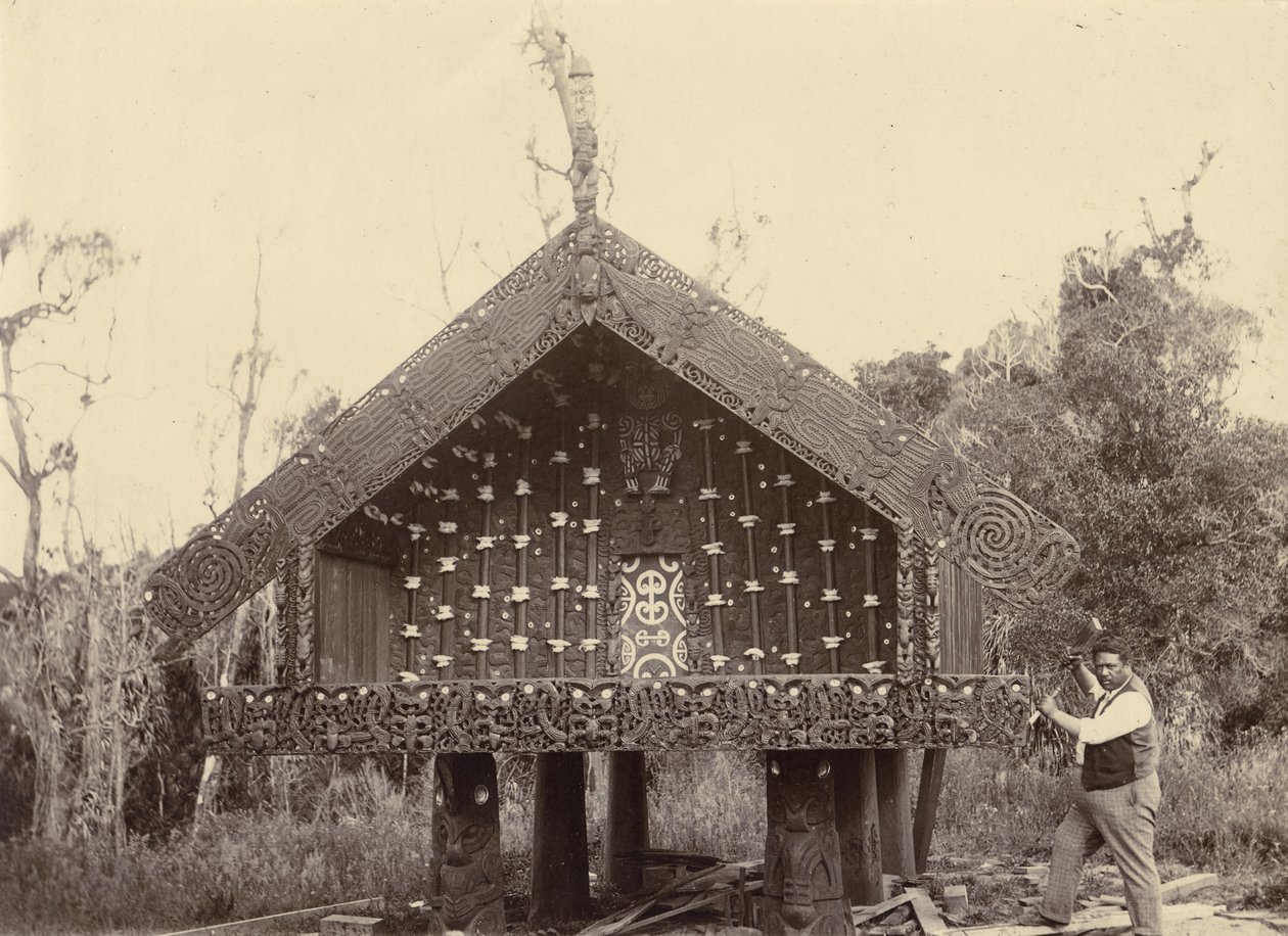 Te Takinga pataka, ca. 1895 (sølv gelatinetryk) af New Zealander Photographer
