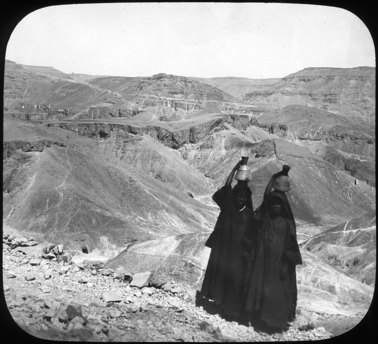 Kongernes Dal, Luxor, Egypten, c1890 af Newton and Co