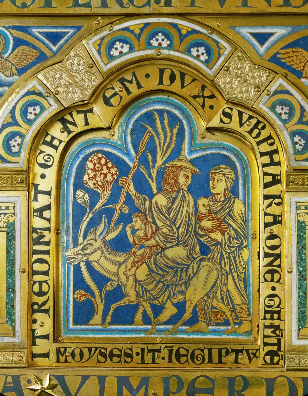 Moses vender tilbage til Egypten med sin kone Zipporah og to sønner ... (emalje på forgyldt kobber) af Nicholas of Verdun