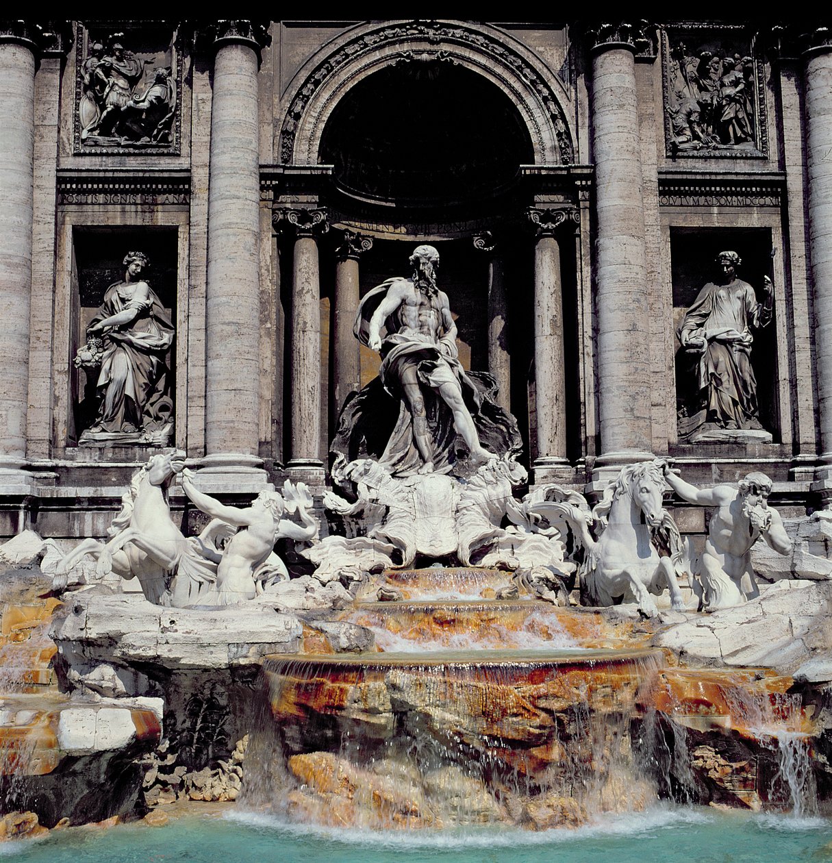 Trevi-fontænen, bygget 1732-62 (marmor) af Nicola Salvi