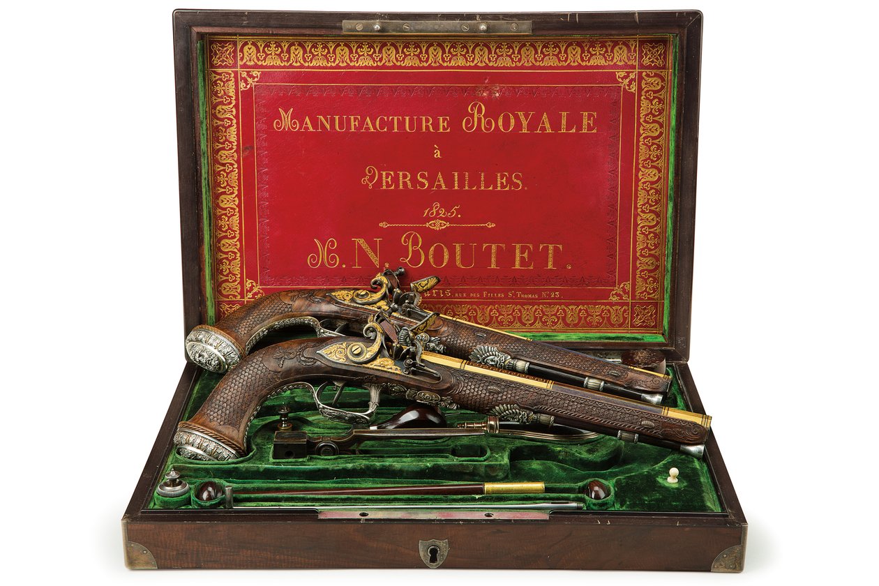 Et par sølvmonterede riflede flintlåspistoler, Versailles af Nicolas Noel Boutet