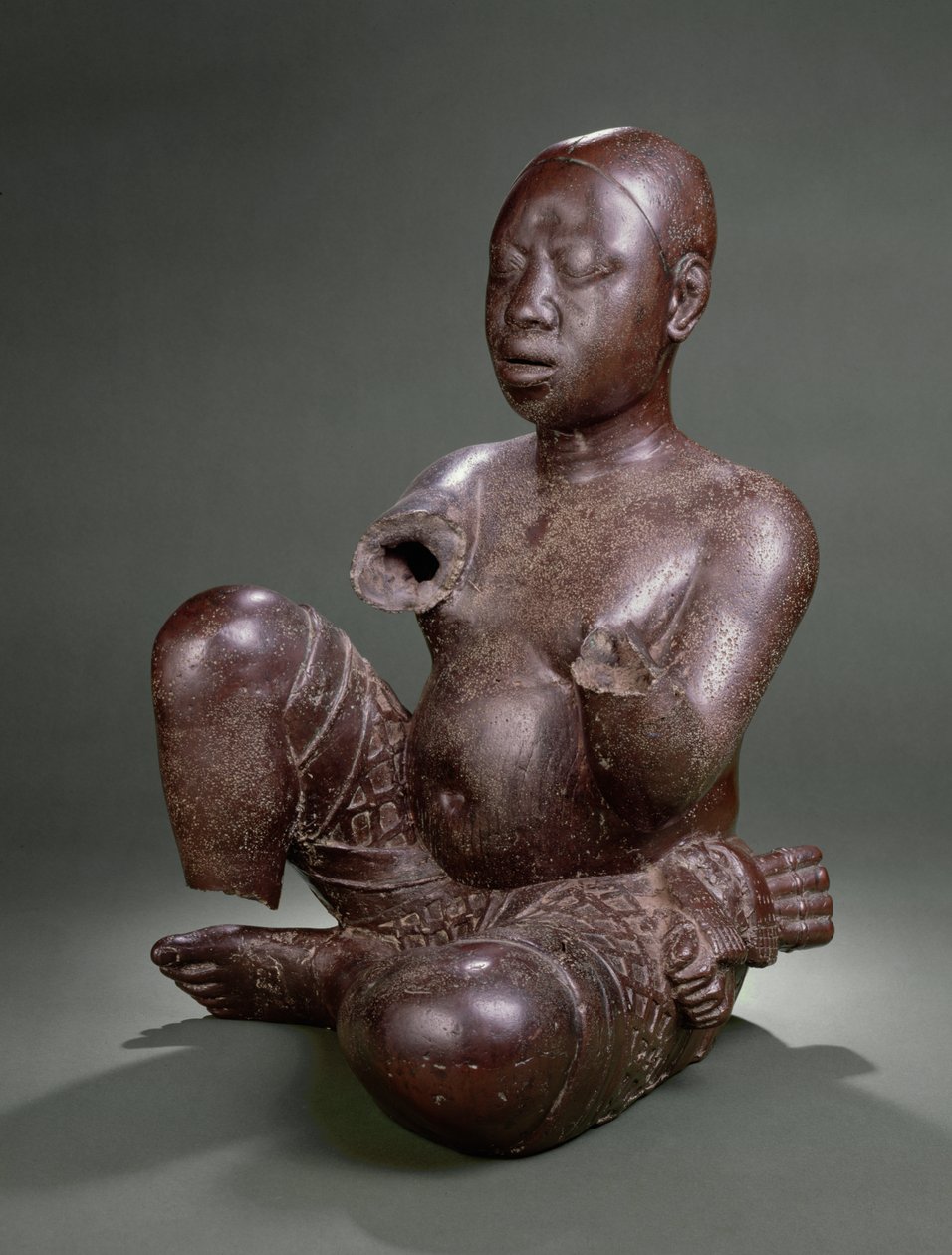 Siddende figur, Tada, 13. - 14. århundrede (kobber) af Nigerian