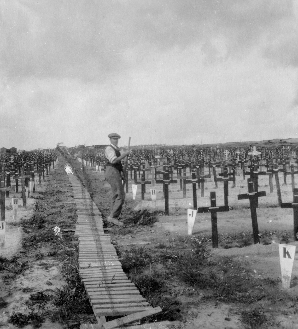 Hooge Crater Cemetery, nær Ypres, Belgien, Første Verdenskrig, c1917-c1918 af Nightingale and Co
