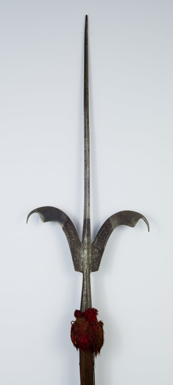 Friuli Spear (stål, træ og stof med spor af forgyldning) af Northern Italian School