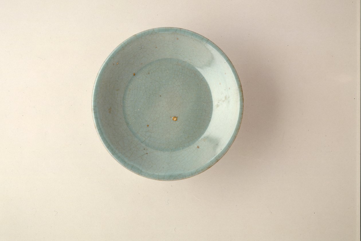 Sjælden Ruyao lavvandet fad (keramik) (se også 466676) af Northern Song Dynasty Chinese School
