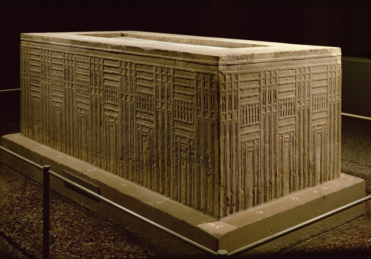 Sarkofag fra Abu Roach (kalksten) (se også 326925) af Old Kingdom Egyptian