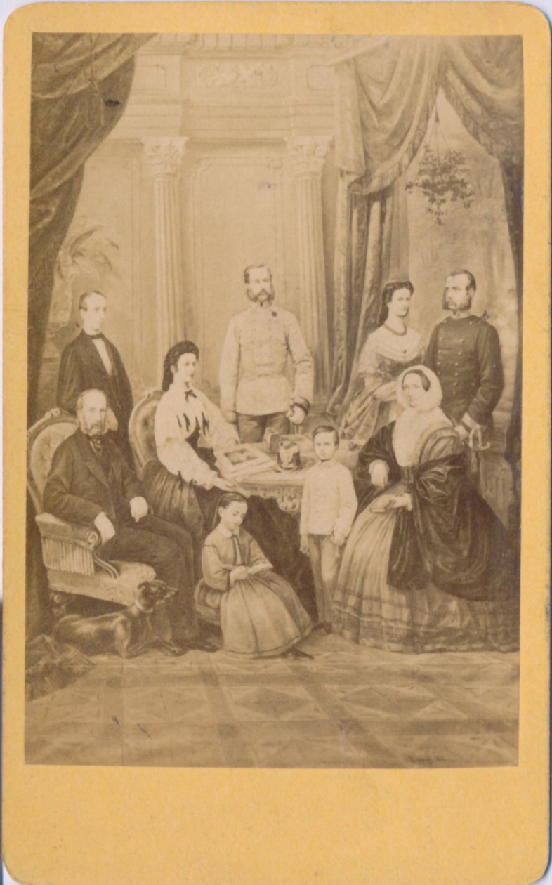 Franz Joseph I og Elisabeth af Østrig og deres kejserlige familie (illustration) af Oprawil & Co.