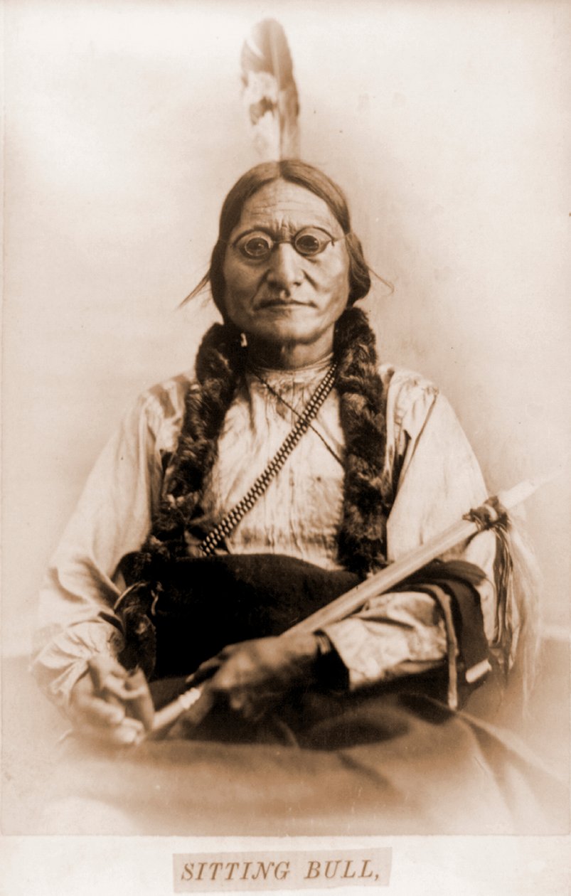 Portræt af Sitting Bull med Calumet af Orlando Scott Goff