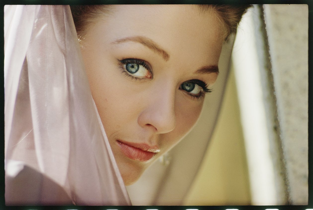 Christine Kaufmann filmer "Taras Bulba," 1962 (foto) af Orlando Suero
